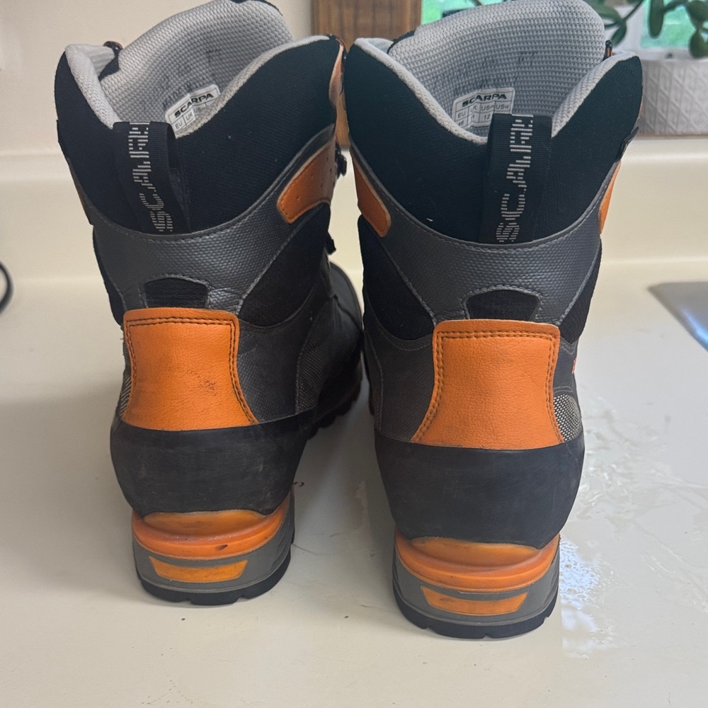 Scarpa Men's Boots - Black and Orange - Picture 4 of 7